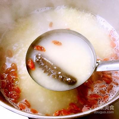 海参枸杞小米粥的做法